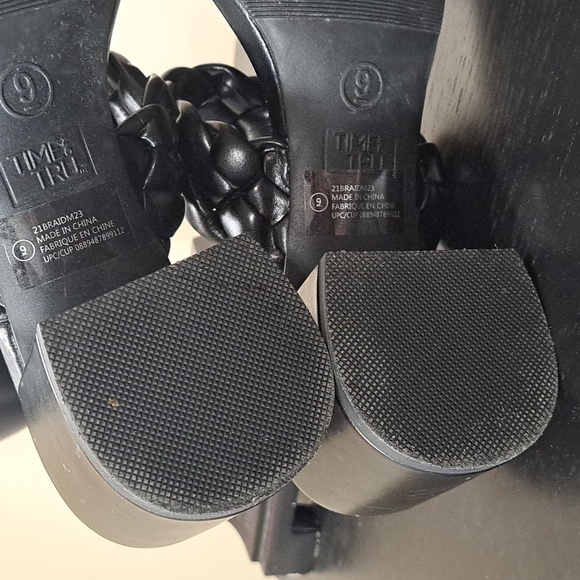 Sandals Time and Tru Women's Black Braided Slip on Heeled Memory Foam Size 9 - Picture 7 of 11